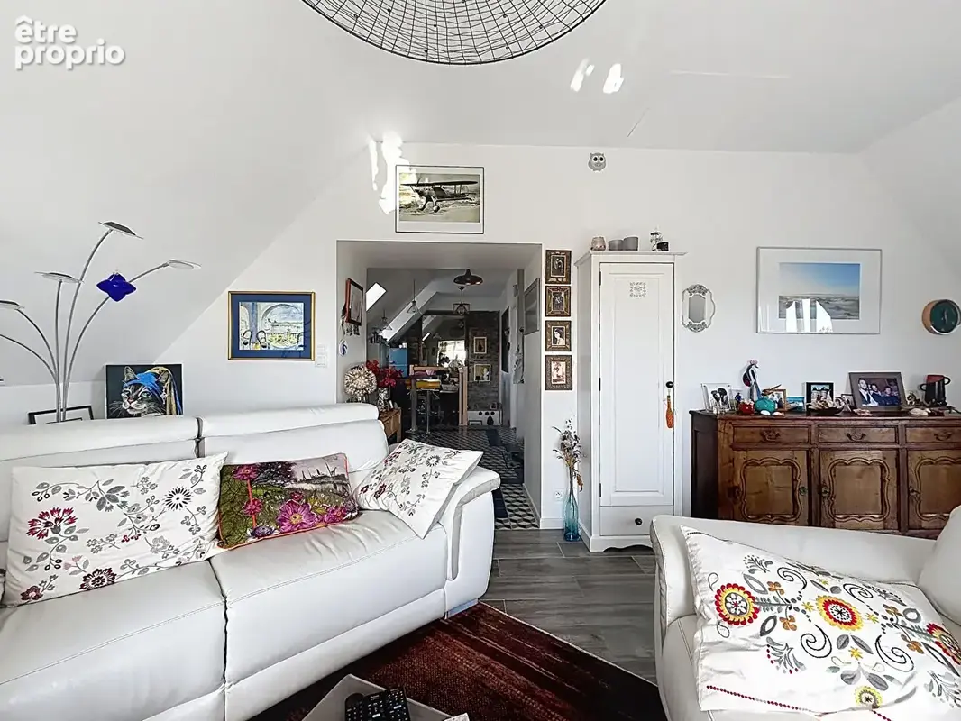 Agon Coutainville, Vue Baie de Sienne, Vente à terme, maison occupée sur 2 têtes, jolie maison en pierres en excellent état de 1 - photo 6