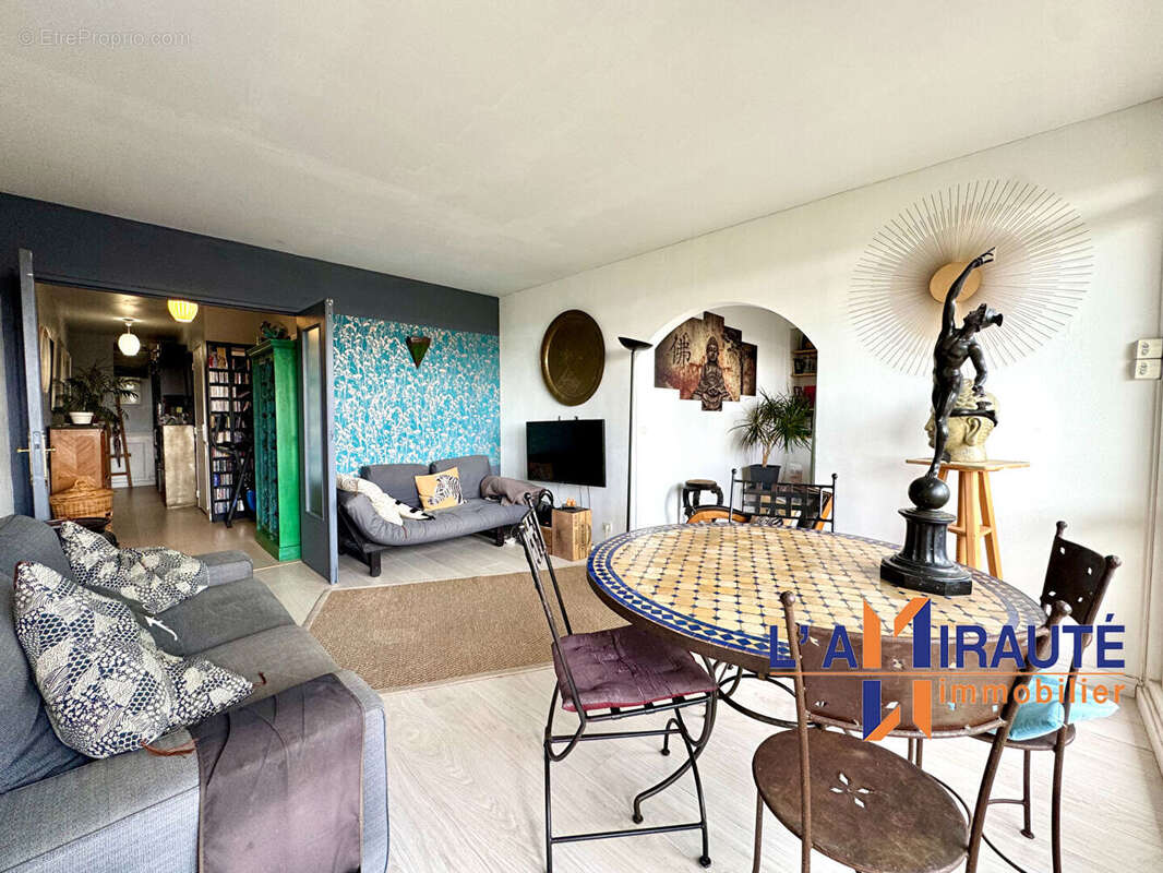 Appartement à HOUILLES