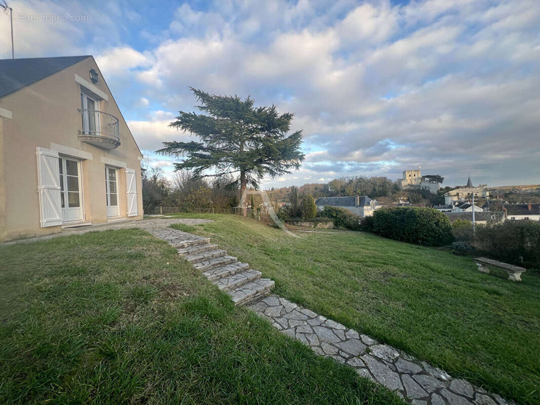 Maison à MONTRICHARD