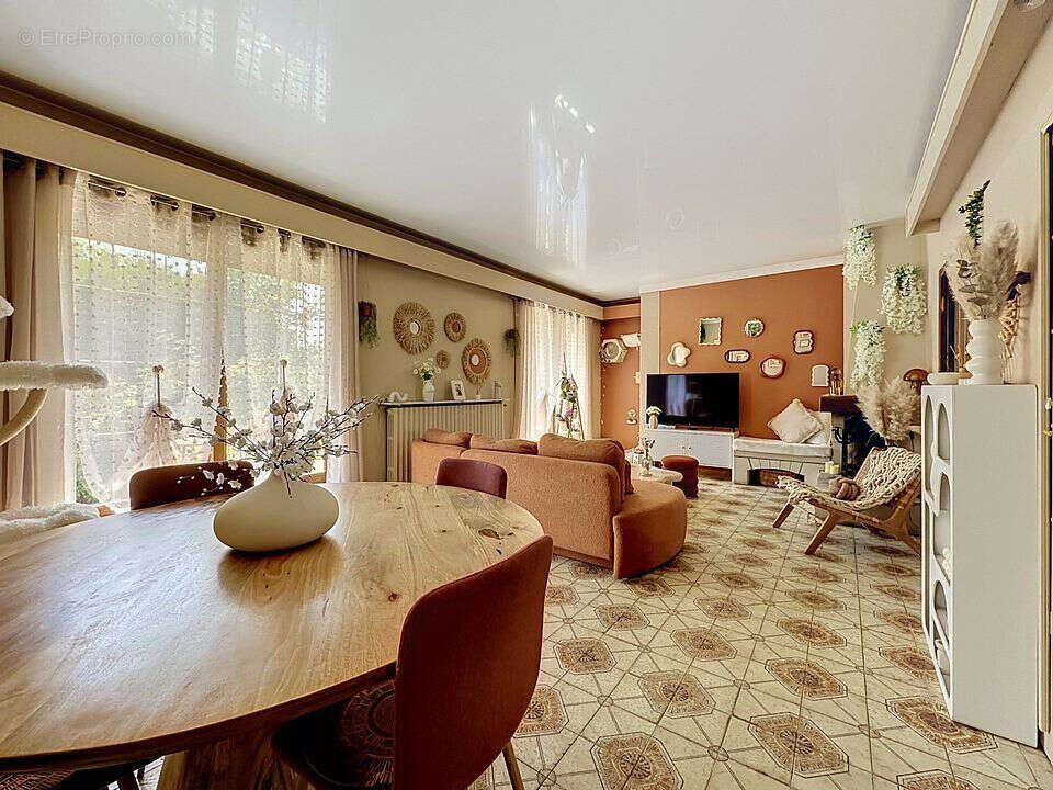 Maison à CHAUMONTEL