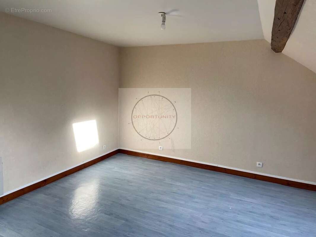 Appartement à LA FERTE-GAUCHER