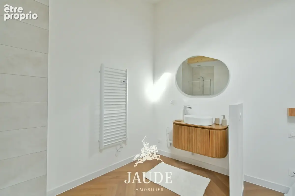 Superbe appartement rénové et meublé en plein cœur de Clermont-Ferrand - photo 4