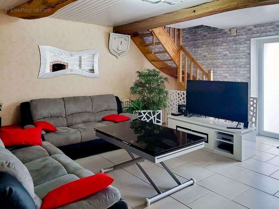 Maison à BOTZ-EN-MAUGES