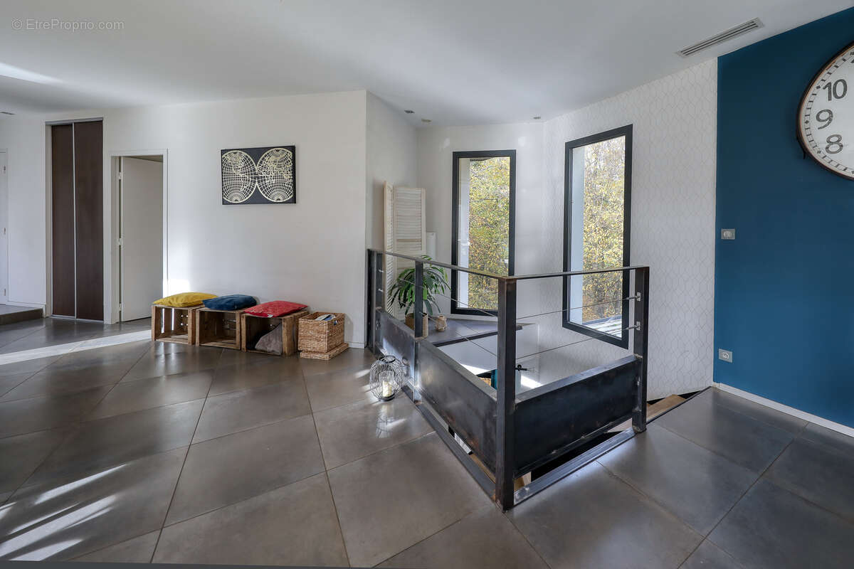 Maison à CIVRIEUX-D&#039;AZERGUES