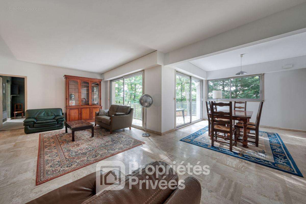 Maison à SAINT-CHERON