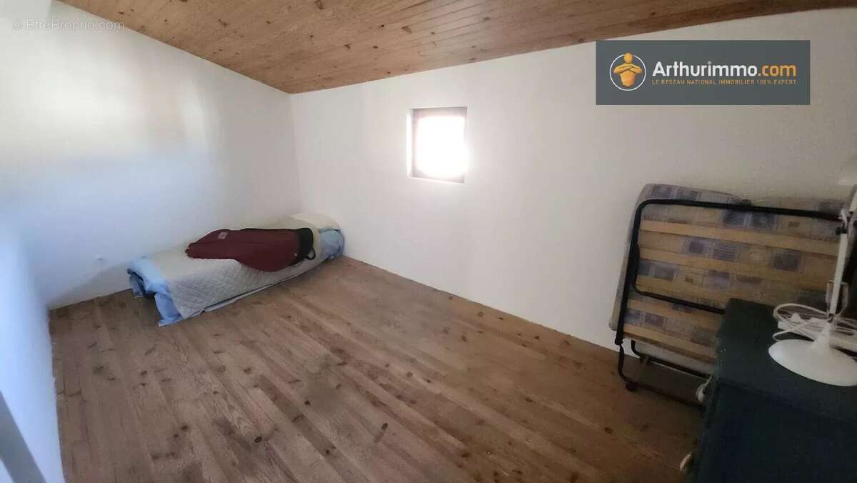 Maison à SAINTE-COLOMBE-SUR-L&#039;HERS