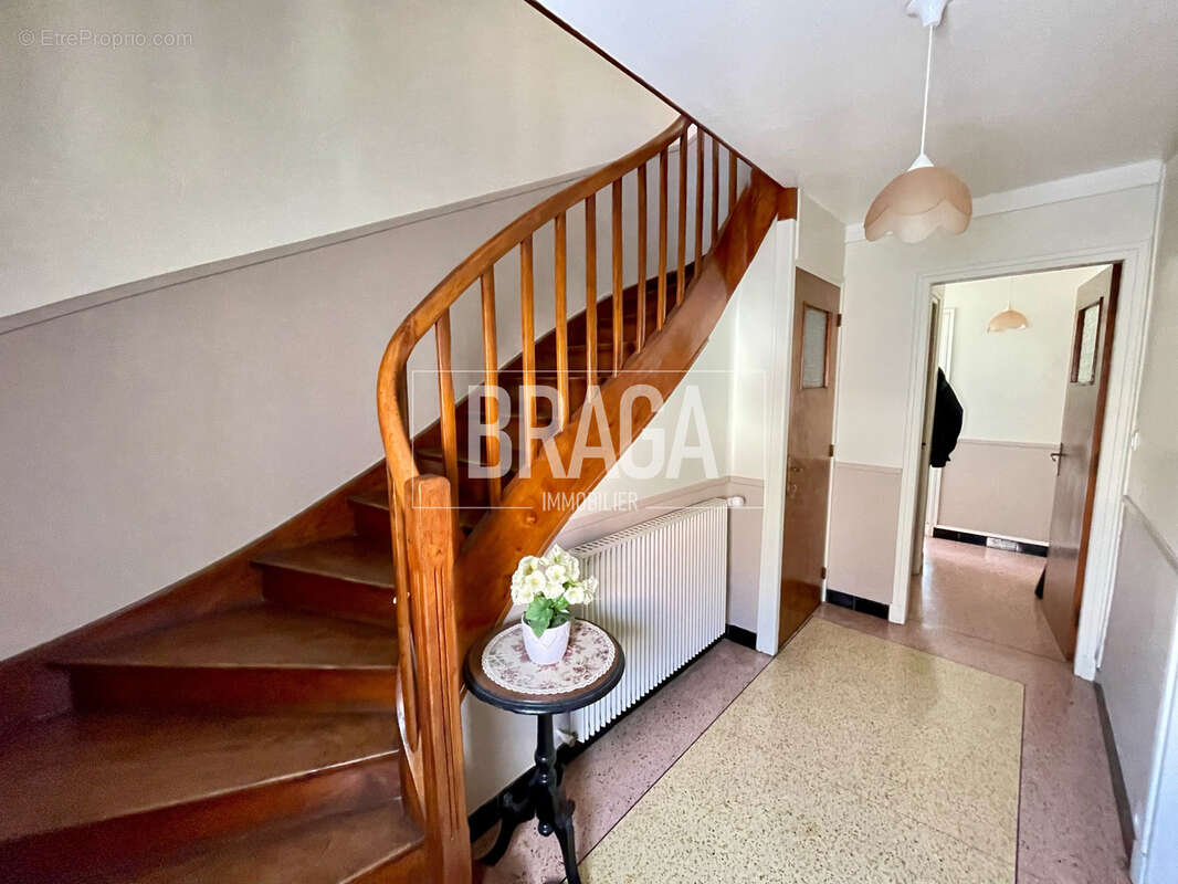 Le portel centre maison familiale a vendre 150m2 4 chambres jardin 5 garages - photo 6