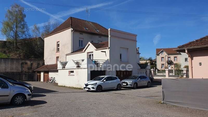 Appartement à LUXEUIL-LES-BAINS