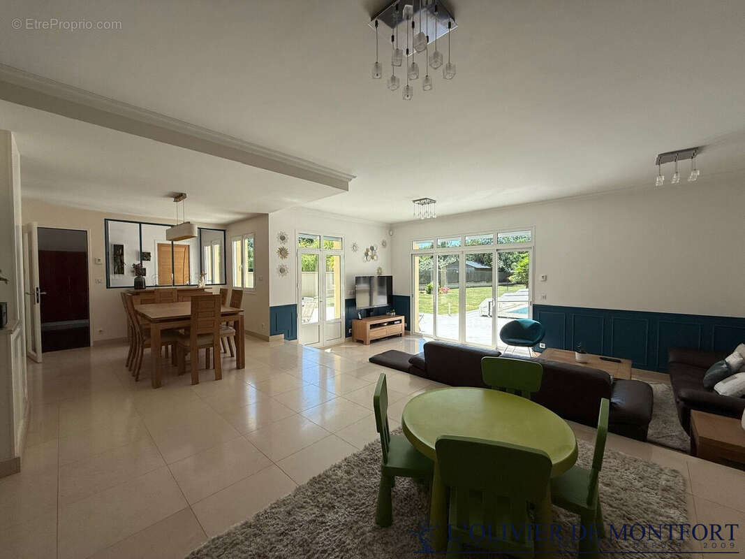 Maison à LES ESSARTS-LE-ROI