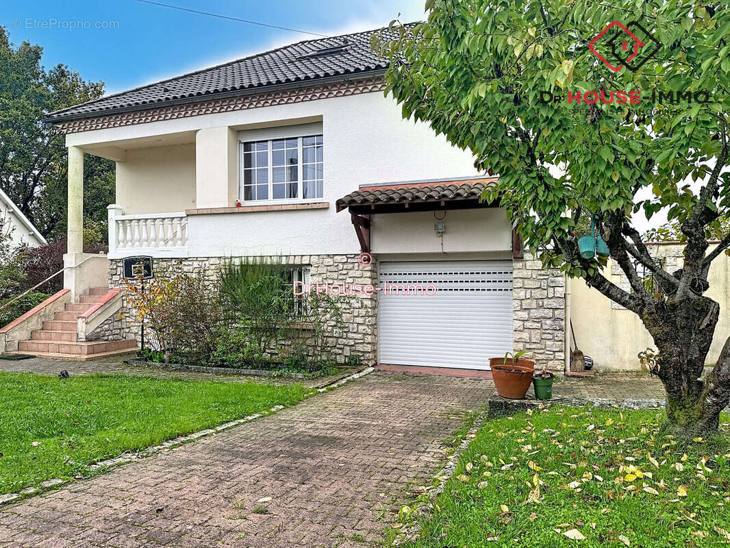 Maison à COULOUNIEIX-CHAMIERS