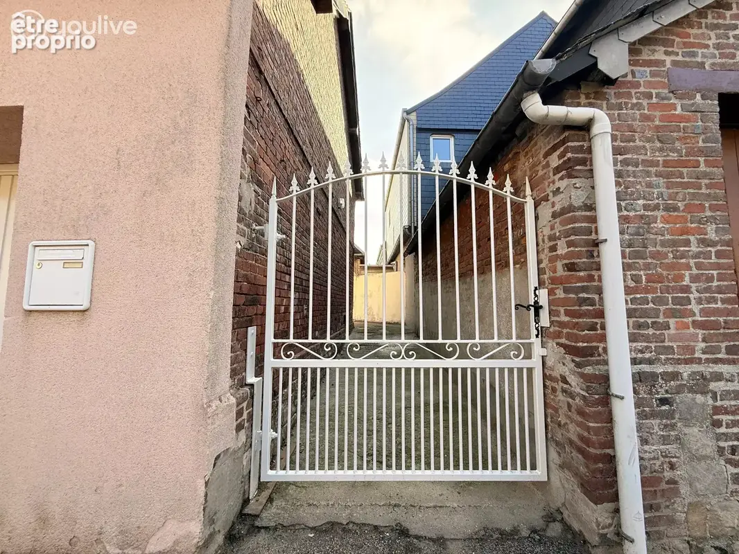 Maison à rafraîchir avec garage, grenier et fibre — Saint-Laurent-en-Caux — 147 000 € - photo 13