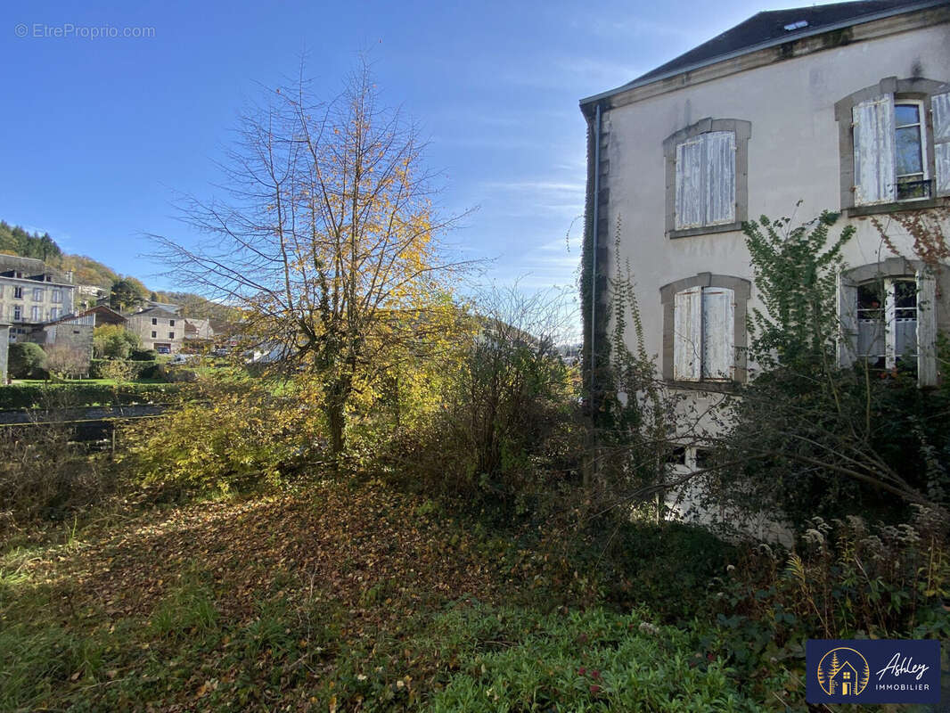 Appartement à BORT-LES-ORGUES