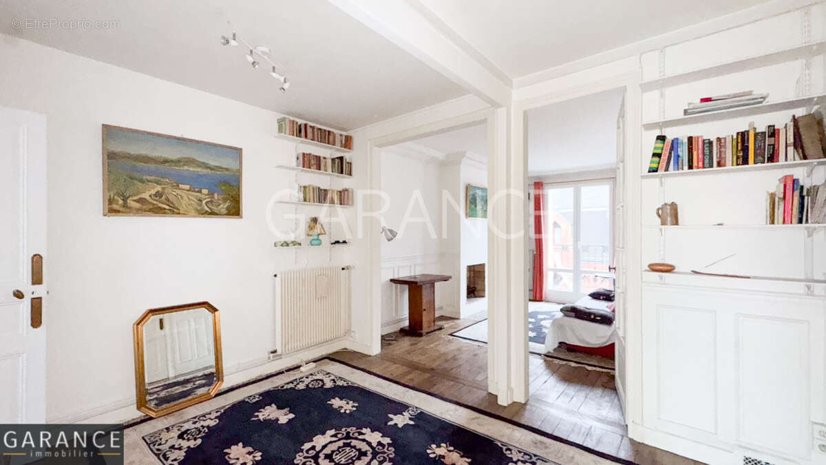 Appartement à PARIS-14E