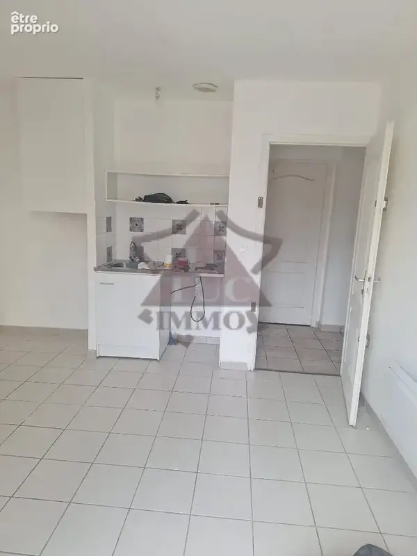 Appartement à MOLIERES-SUR-CEZE