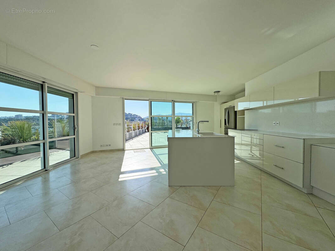 Appartement à CAGNES-SUR-MER