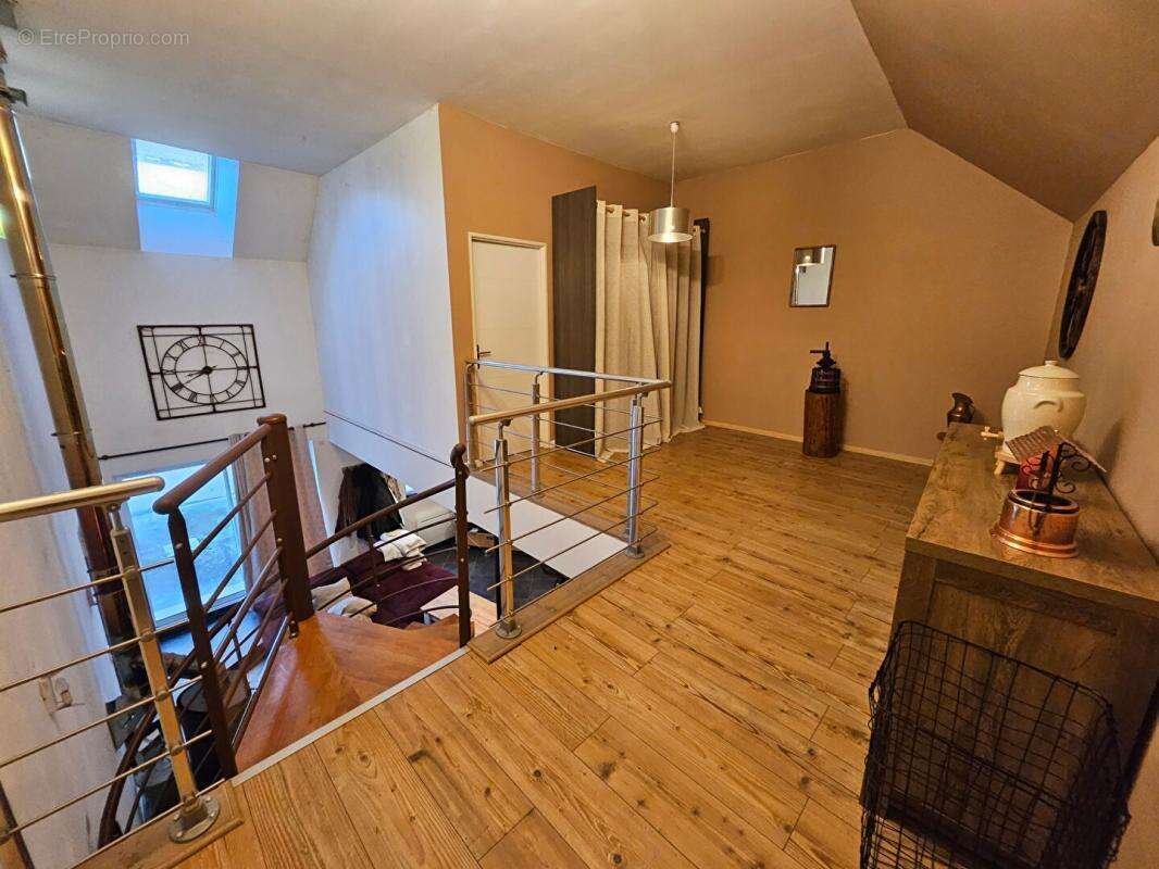 Maison à MIREBEAU-SUR-BEZE