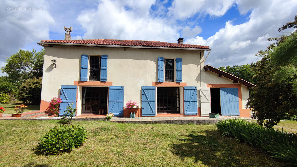 Maison à LAUZERTE