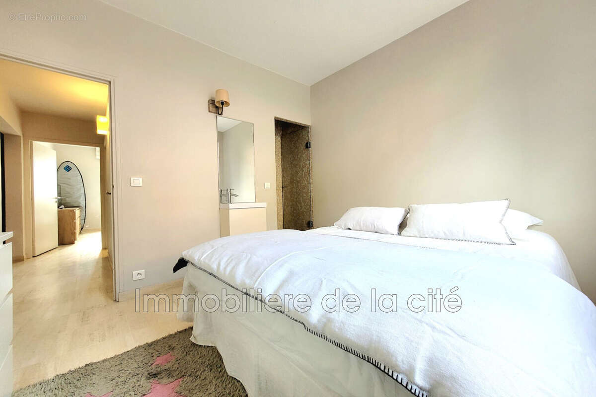 Appartement à GRIMAUD
