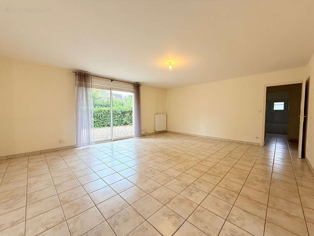 Maison à MEHUN-SUR-YEVRE