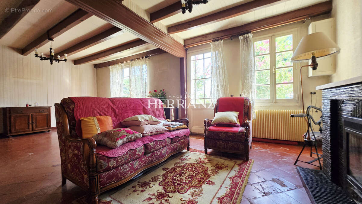 Maison en pierre - 139 m2 - Jardin et Garage - photo 5