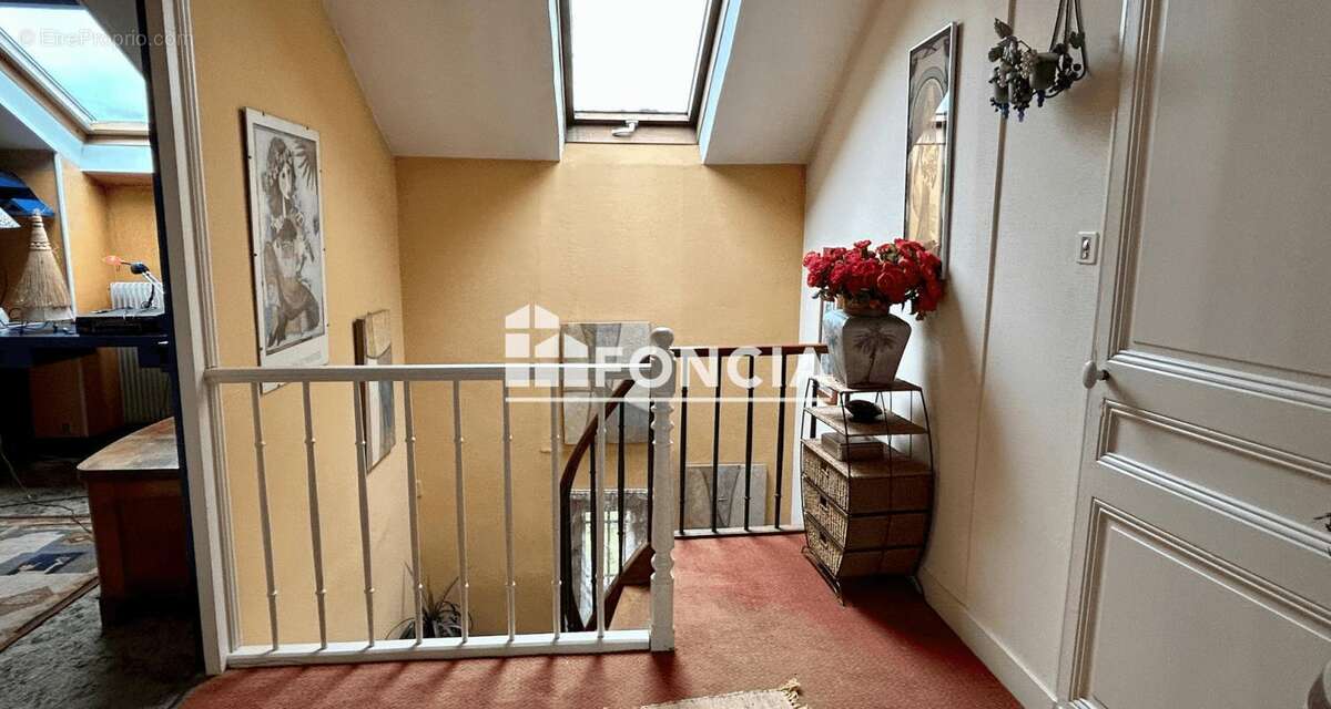 Maison de ville T6 - photo 9