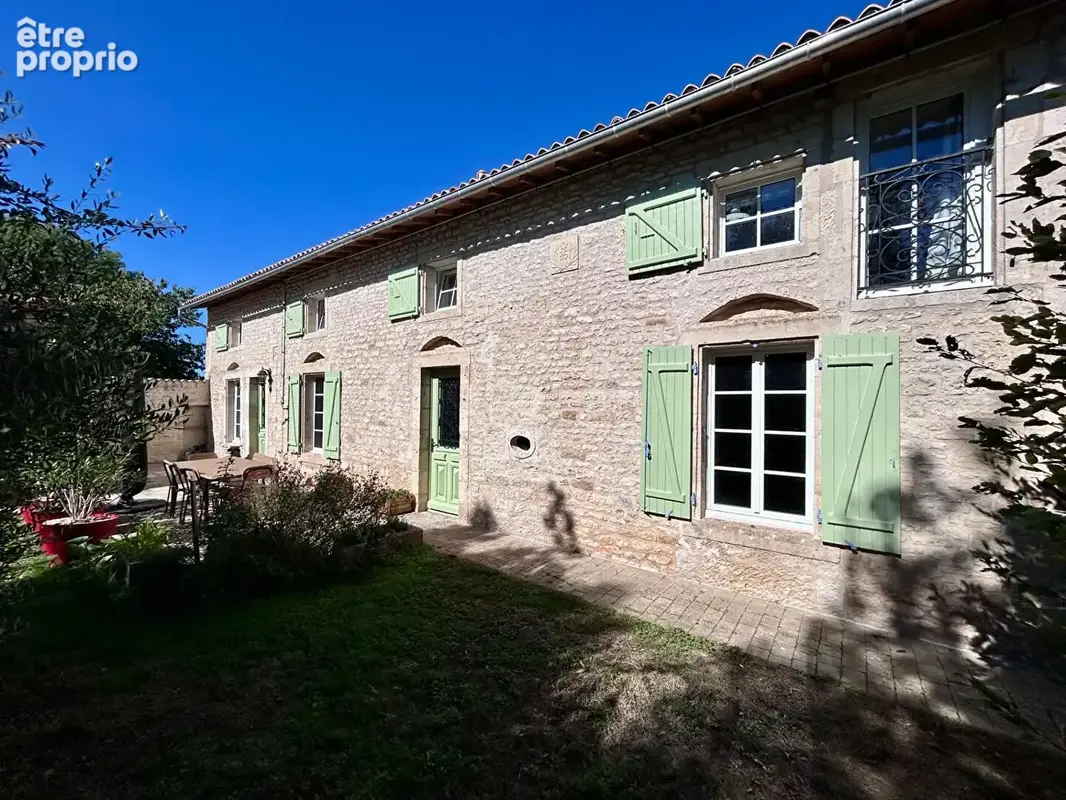 Maison à LA CRECHE
