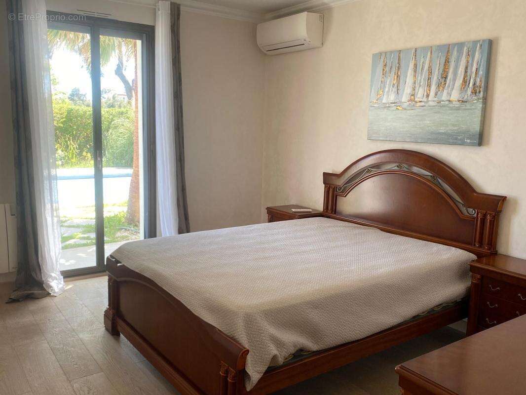 Maison à VILLENEUVE-LOUBET