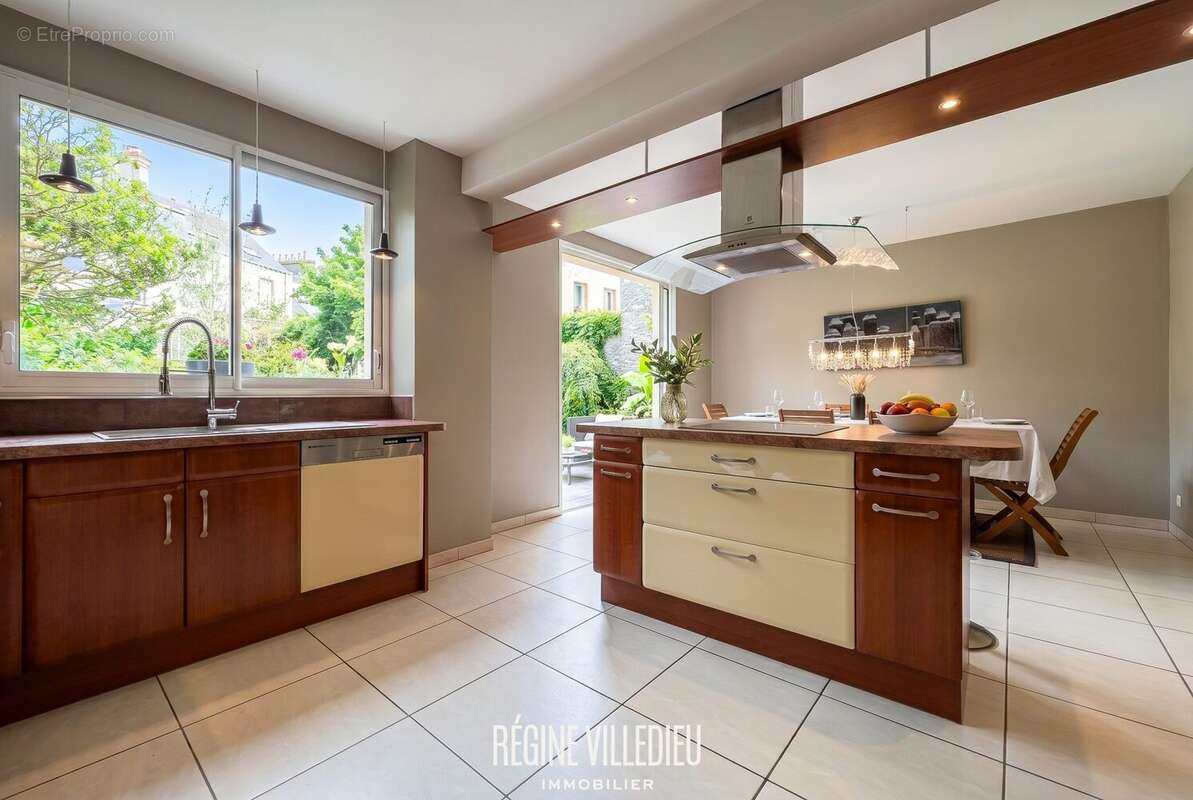Maison 240 m² à Cherbourg-Octeville  - photo 6