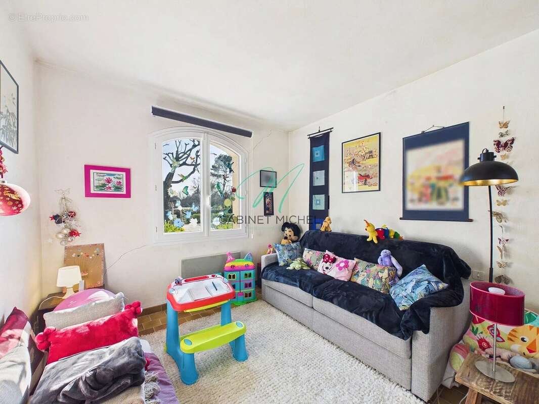 Maison à ROQUEFORT-LES-PINS