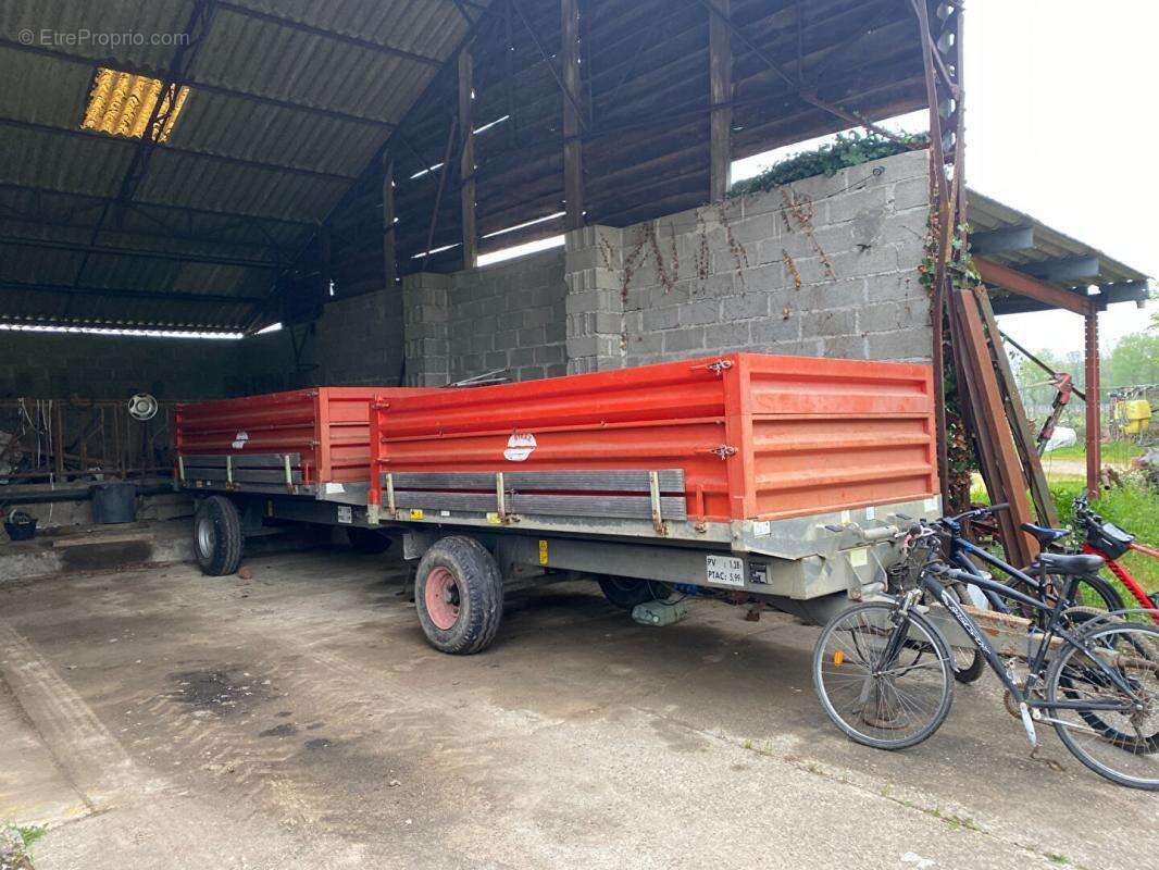 Maison à SAINT-MAGNE-DE-CASTILLON