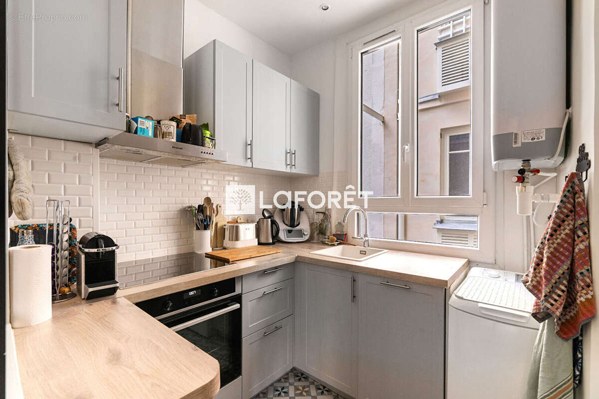 Appartement à PARIS-17E