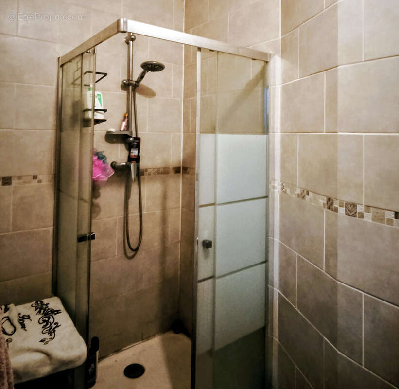 Appartement à SAINT-LAURENT-DE-LA-SALANQUE