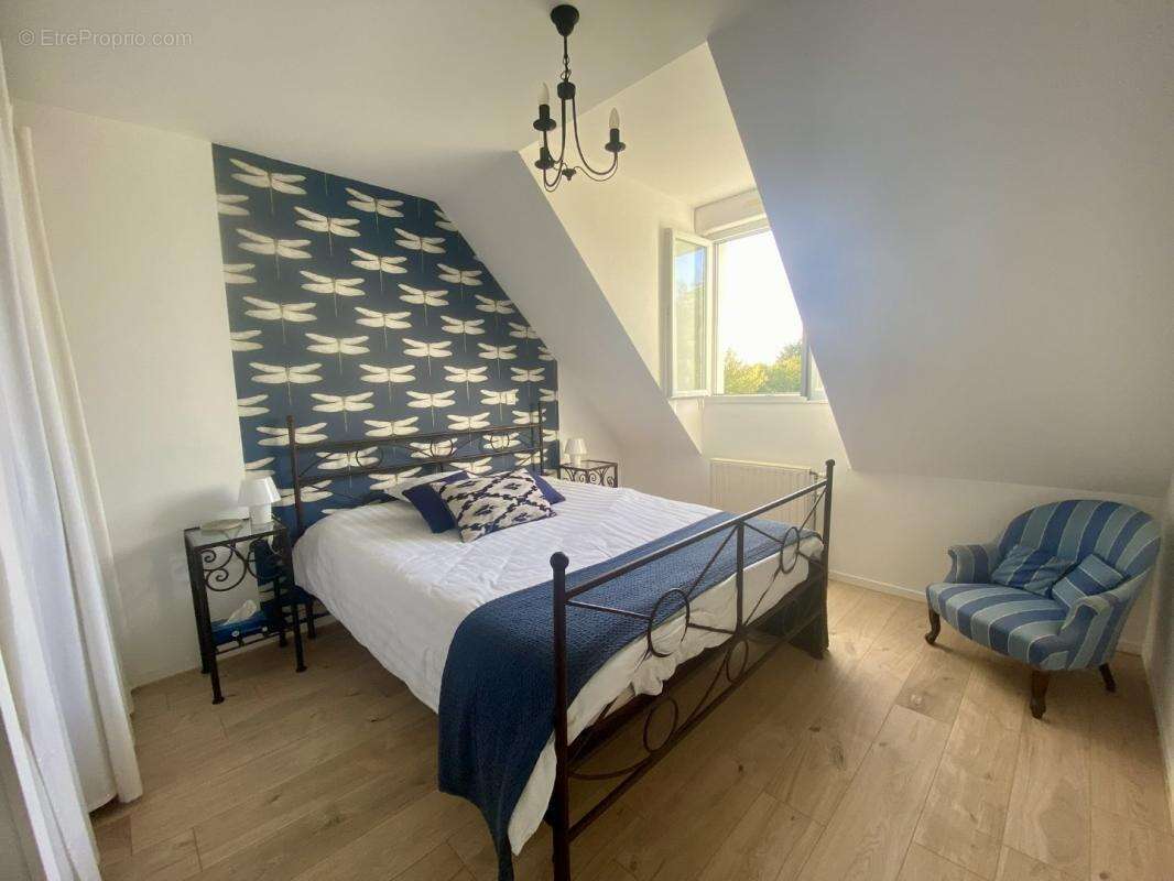 Maison à SAINT-PRYVE-SAINT-MESMIN