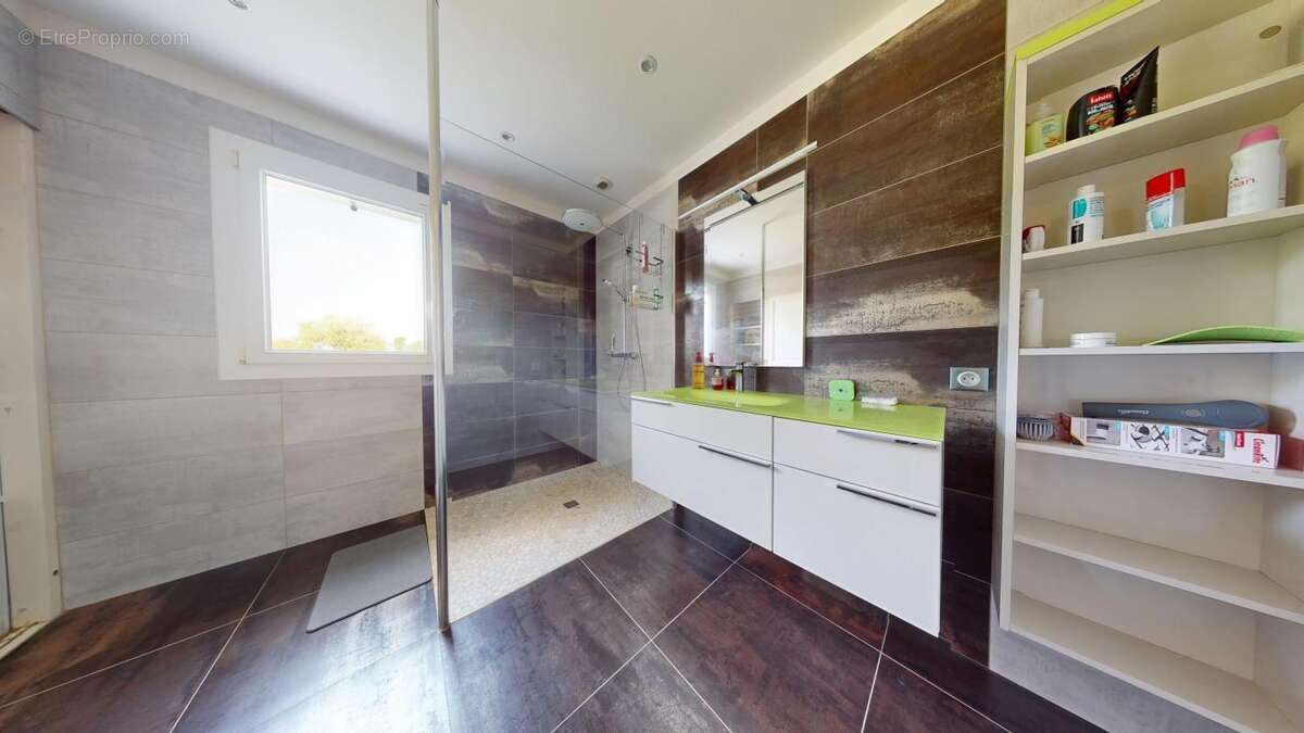 Maison 175 m² à Meursac  - photo 9