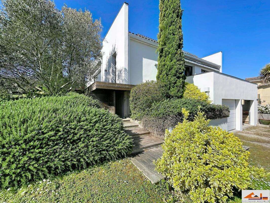 Maison à RAMONVILLE-SAINT-AGNE