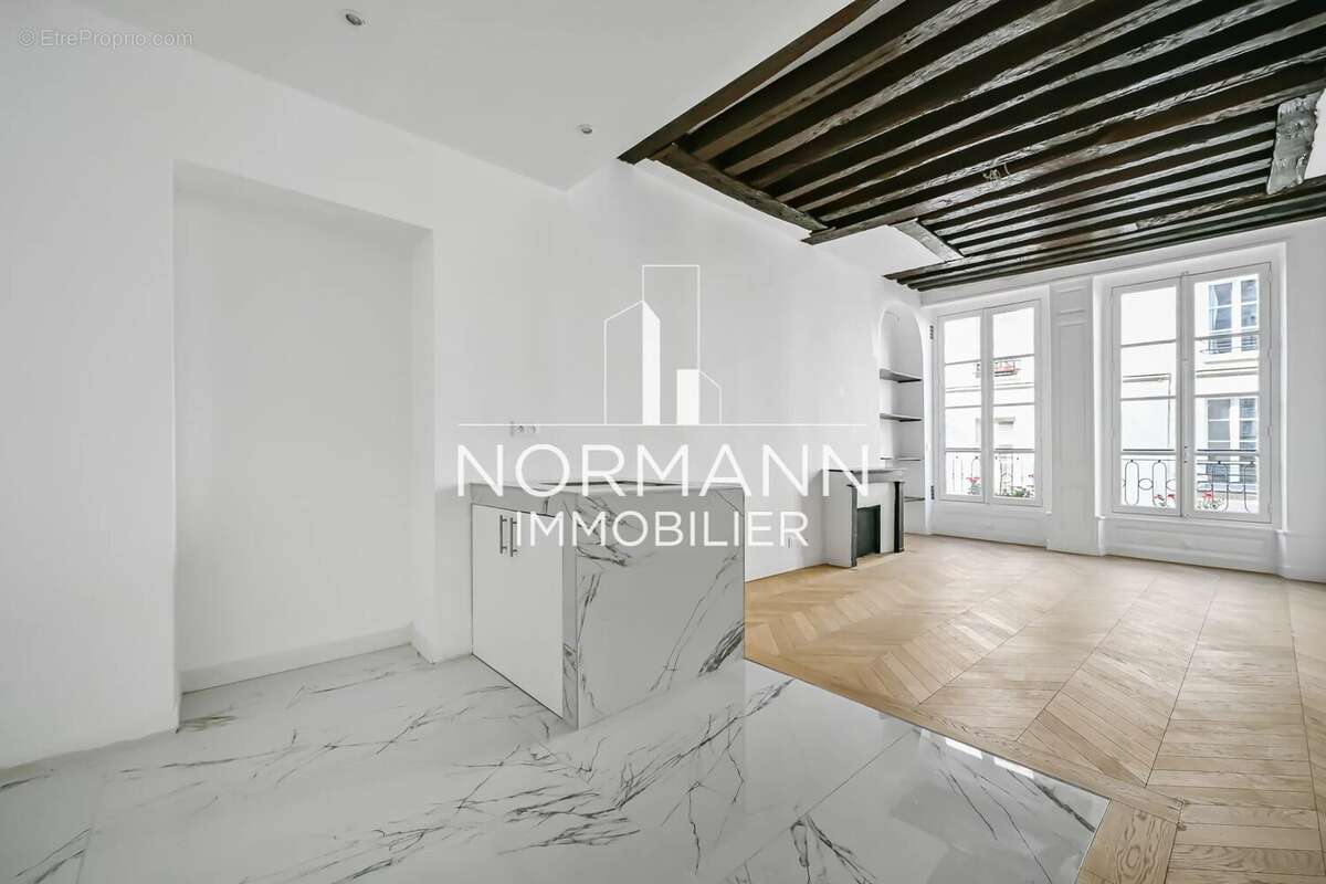 Appartement à PARIS-1E