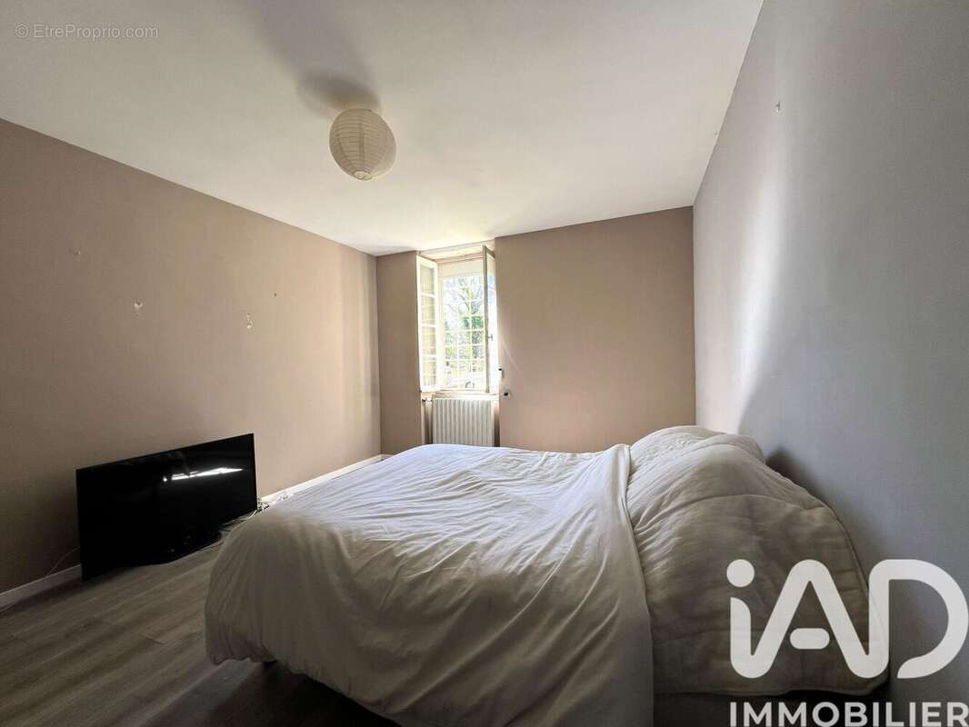 Maison 220 m² à Lencouacq  - photo 9