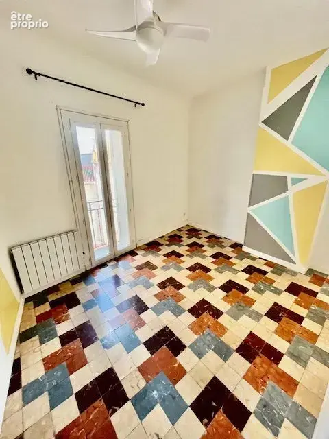 VM835_18_original.jpg
