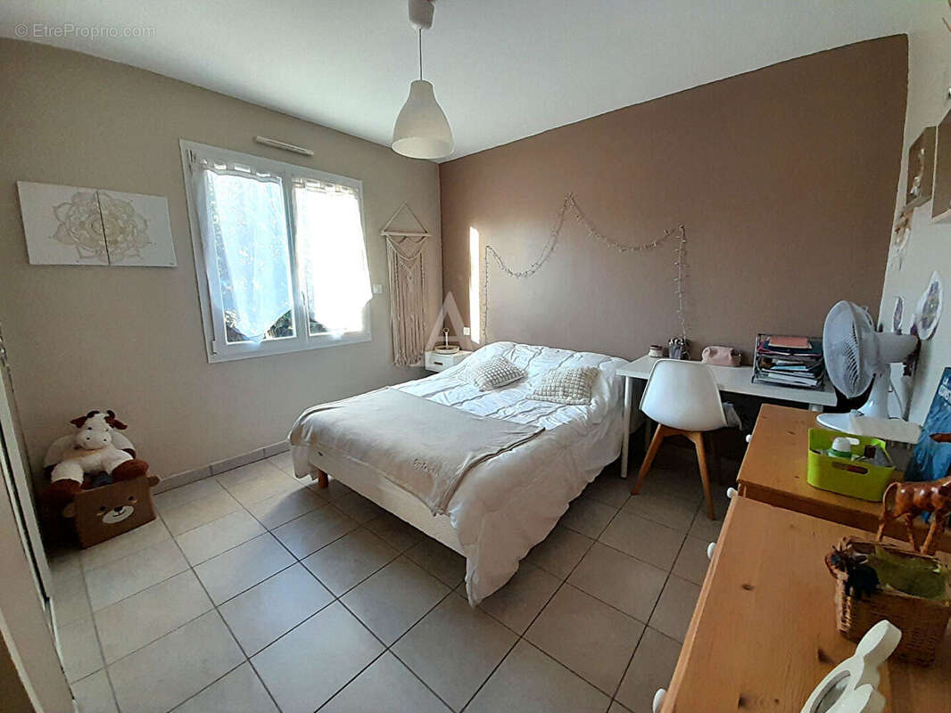 Maison à VILLENEUVE-DE-MARSAN