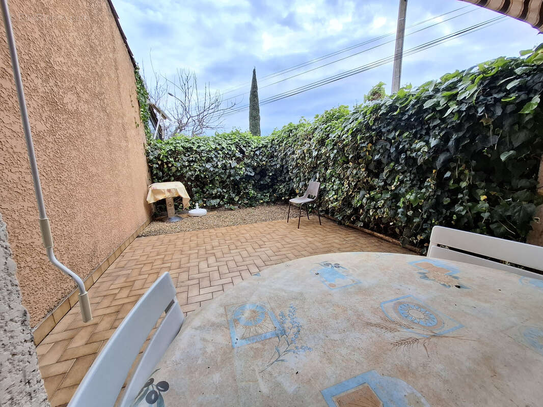 Appartement à SAINT-CYR-SUR-MER