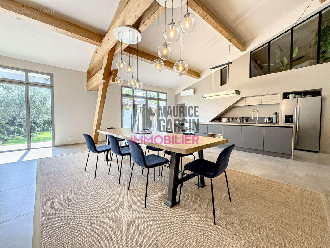 Maison 460 m² à Mormoiron  - photo 6