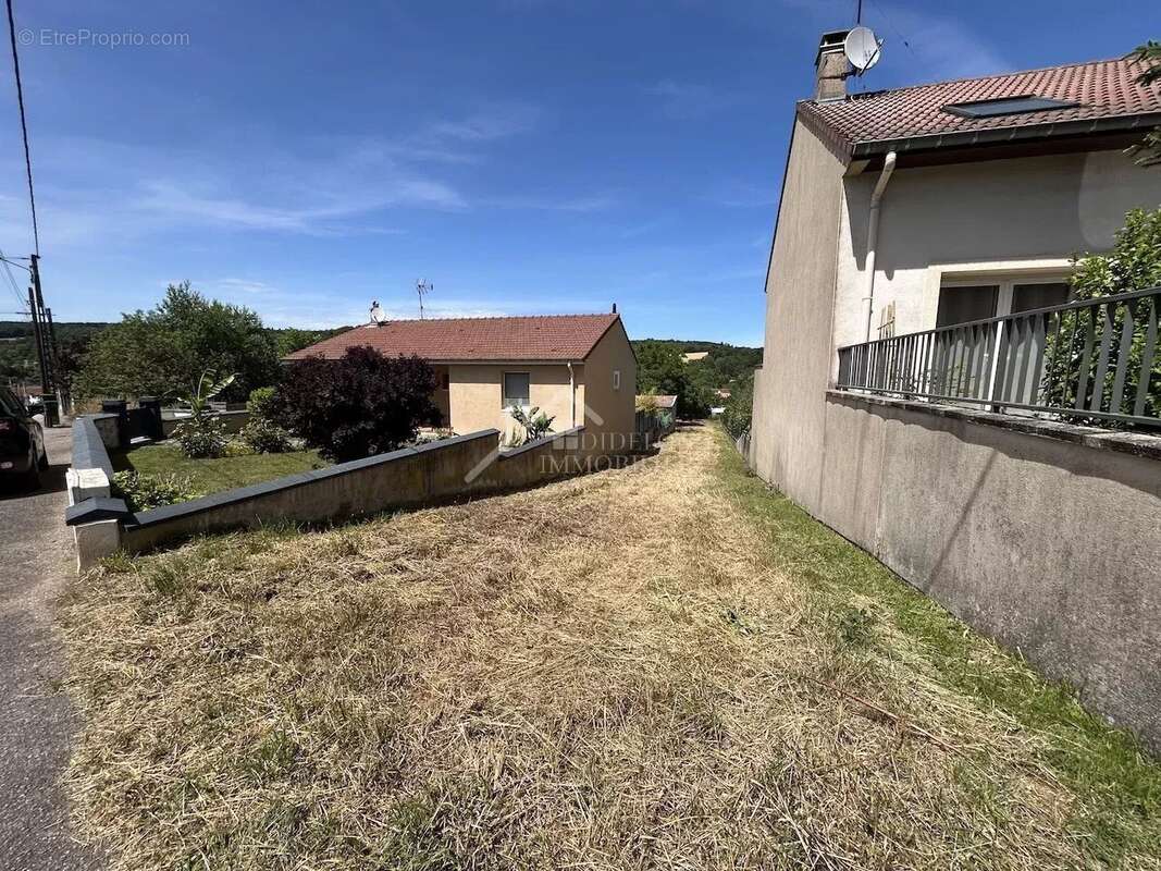 Terrain à bâtir - 979m² - photo 2
