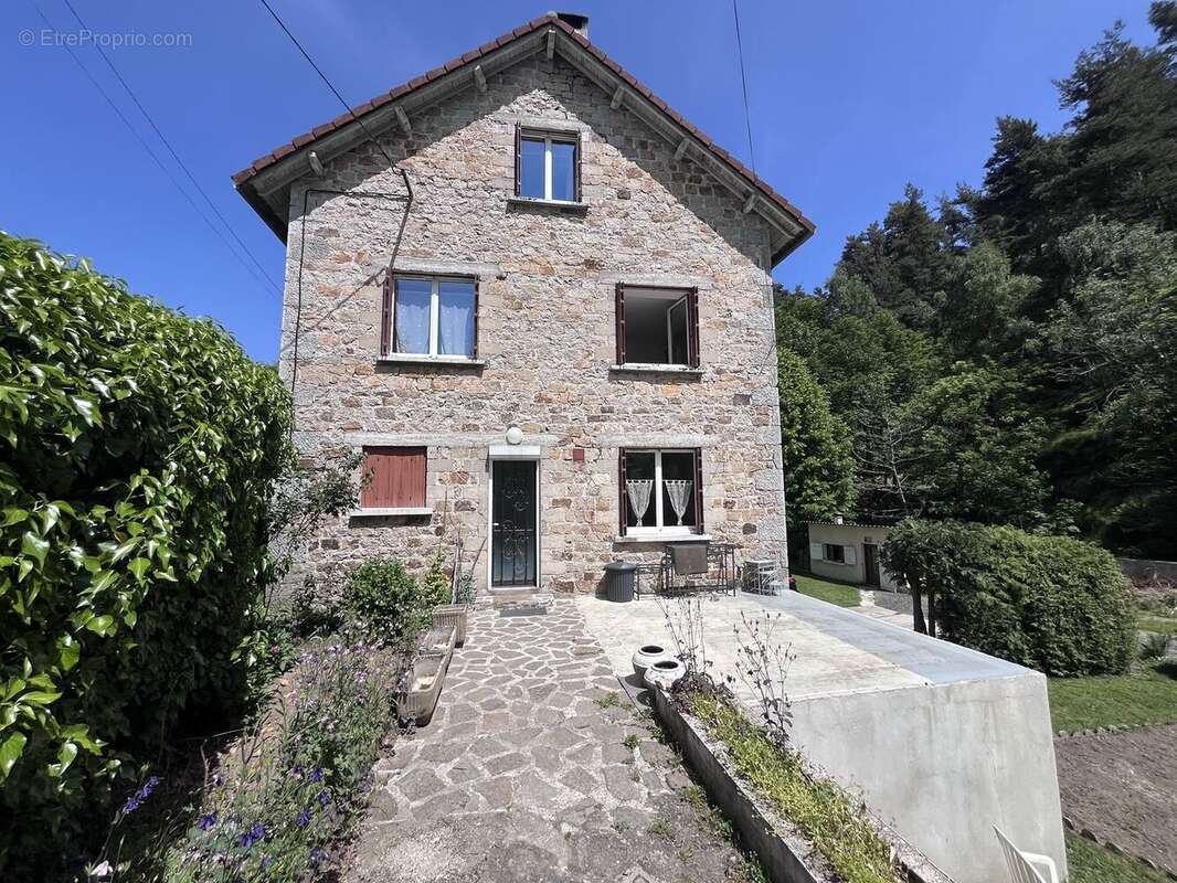 Maison à SAINT-CHELY-D'APCHER