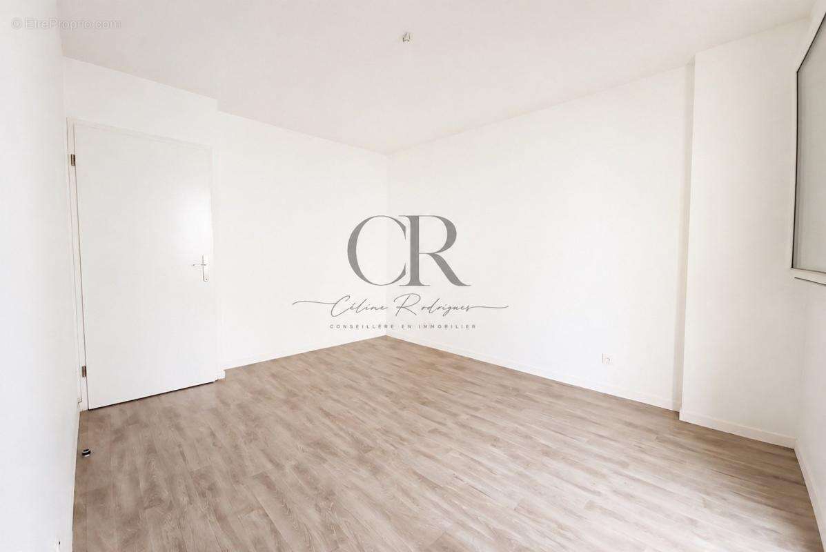 Appartement à AUBERVILLIERS