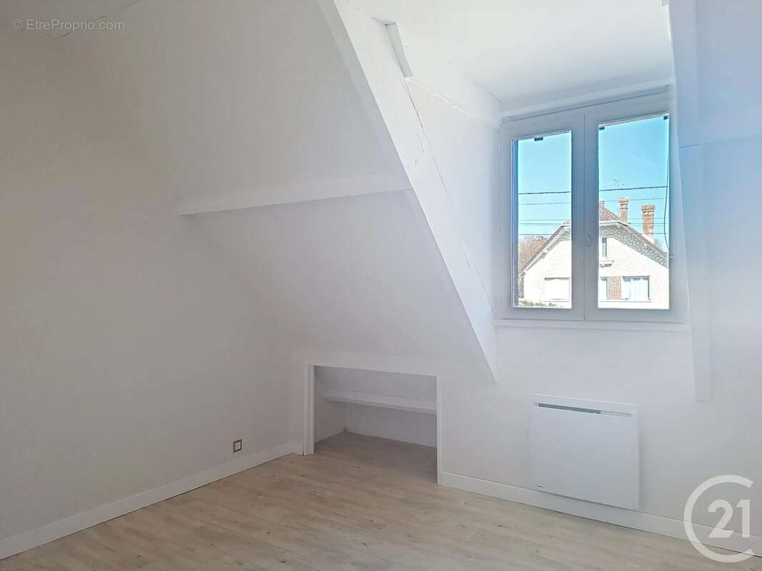 Maison à LIVRY-SUR-SEINE