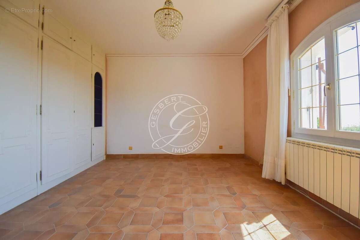 Maison avec vue panoramique et piscine à débordement – Domaine de Saint-Pierre de Tourtour - photo 12