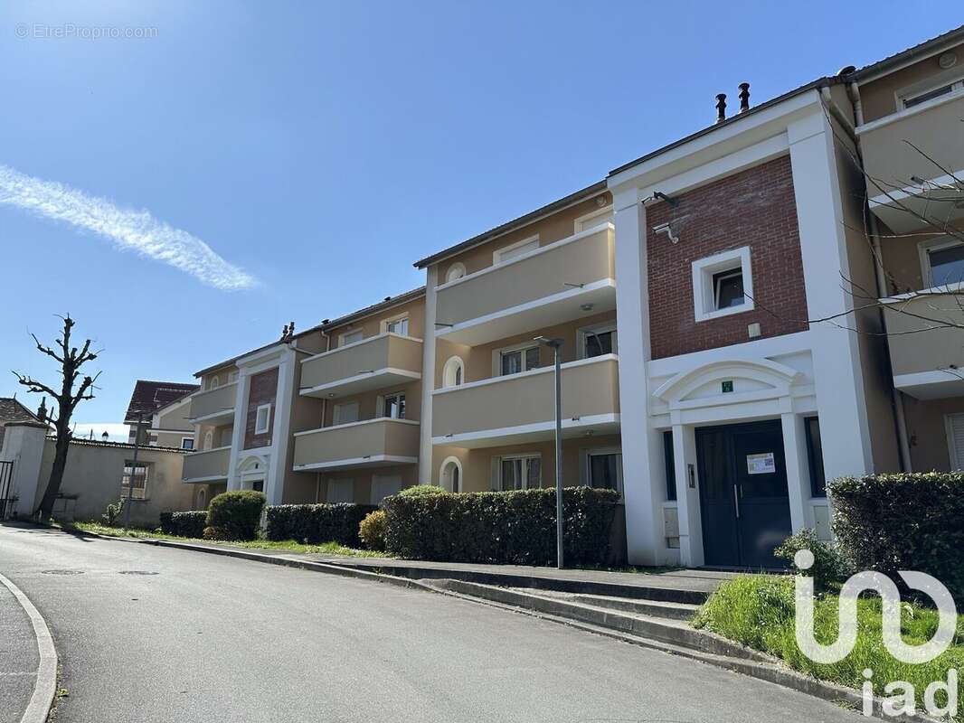 Photo 8 - Appartement à SAINT-GERMAIN-LES-CORBEIL