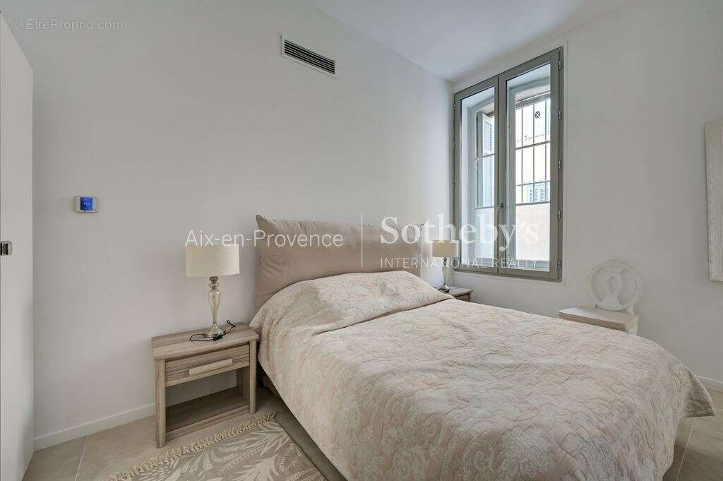 Duplex 175 m² en rez-de-chaussée avec jardin privatif – Quartier Mazarin, Aix-en-Provence - photo 15
