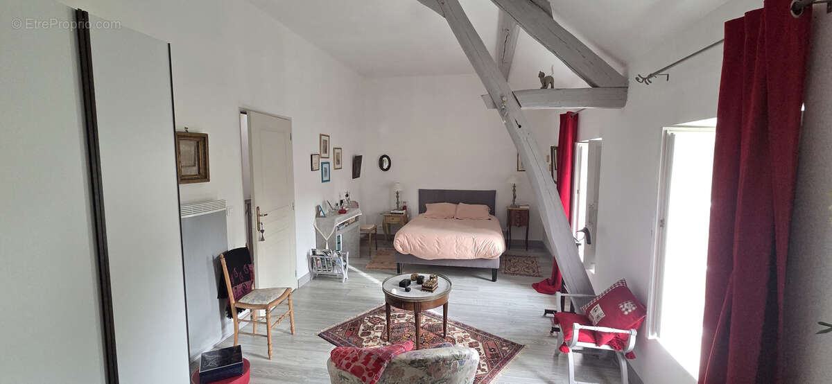 Maison à MENOU