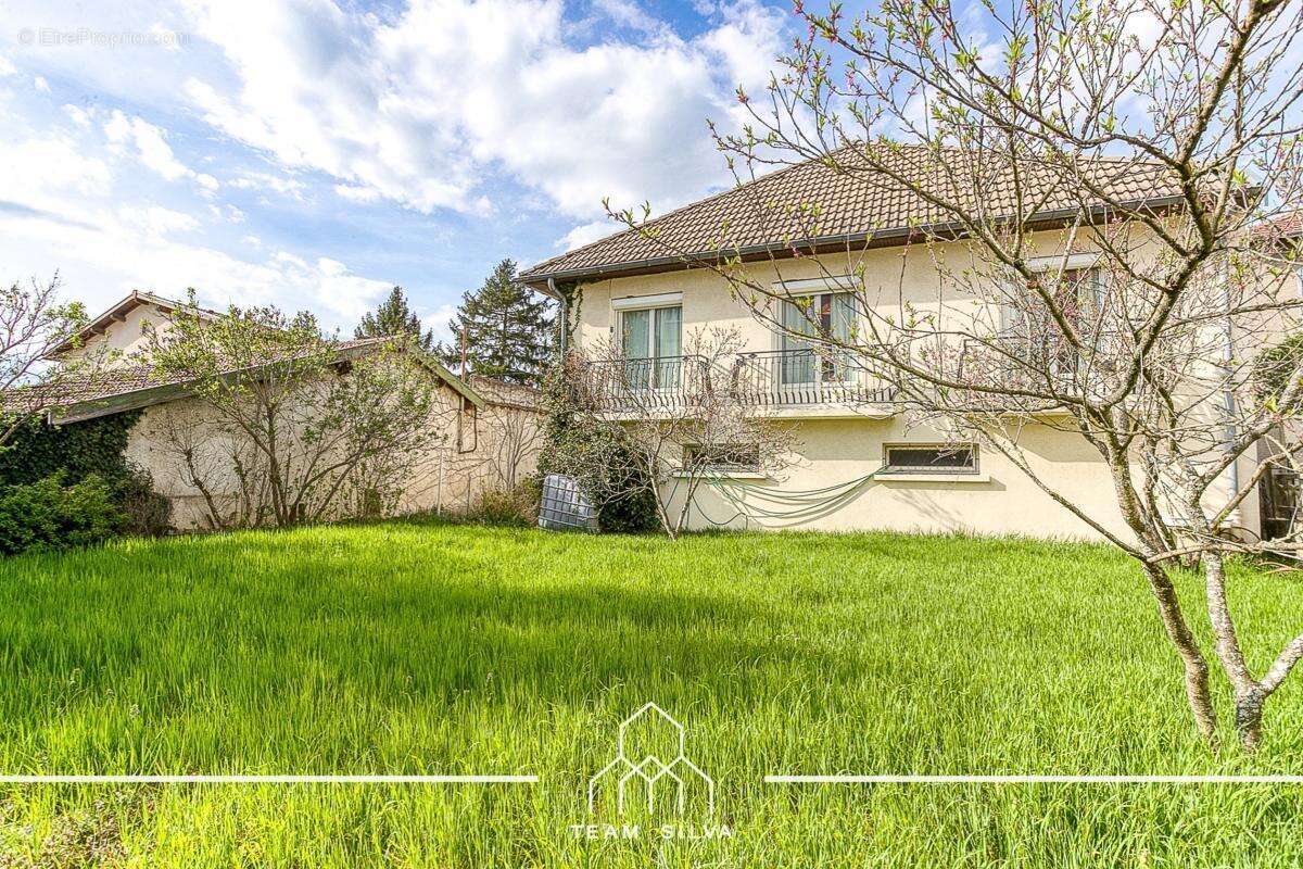 Maison à SEREZIN-DU-RHONE